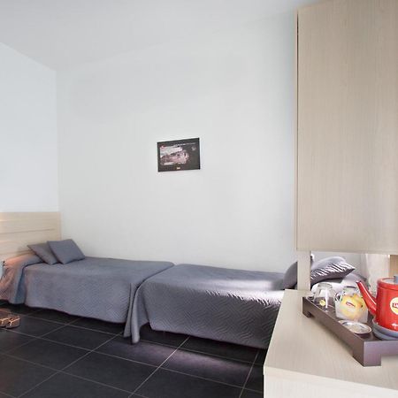 Hotel Spiaggia Marconi Rimini Luaran gambar