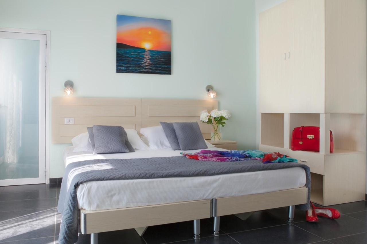 Hotel Spiaggia Marconi Rimini Luaran gambar