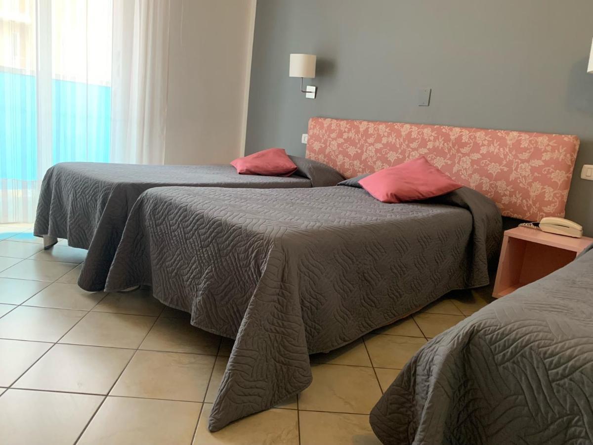 Hotel Spiaggia Marconi Rimini Luaran gambar